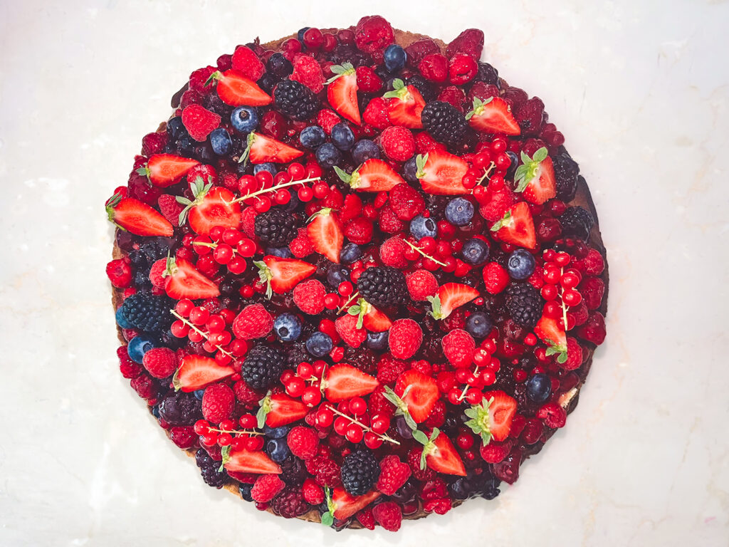Tarte aux fruits rouges, illustrant la paragraphe Vos commandes, dans la section Passer commande de la page d'accueil du site des Douceurs de Faustine
